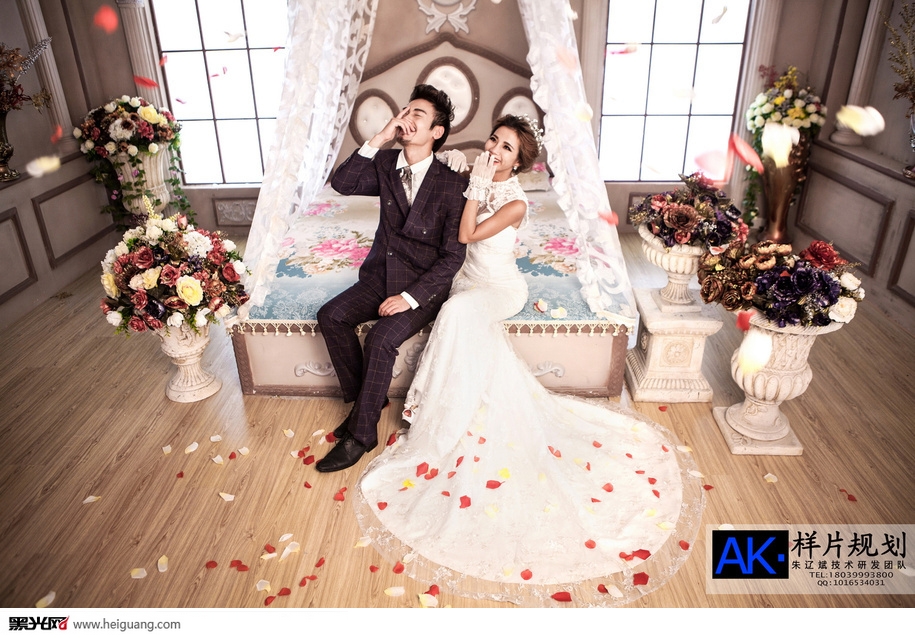 点击大图看下一张：王室睡房 婚纱摄影