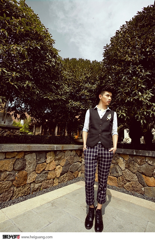 点击大图看下一张：浅水湾 婚纱摄影