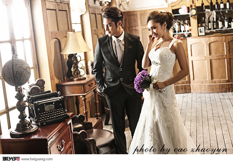 点击大图看下一张：太郎花子 婚纱摄影