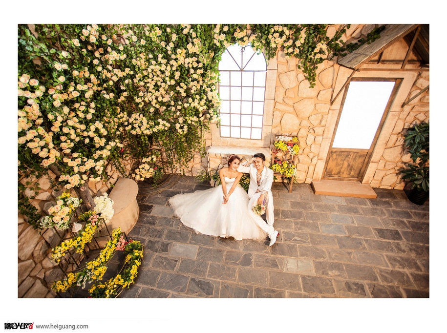 点击大图看下一张：美梦童话 婚纱摄影