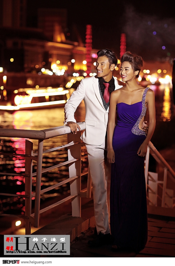点击大图看下一张:炫夜 婚纱摄影