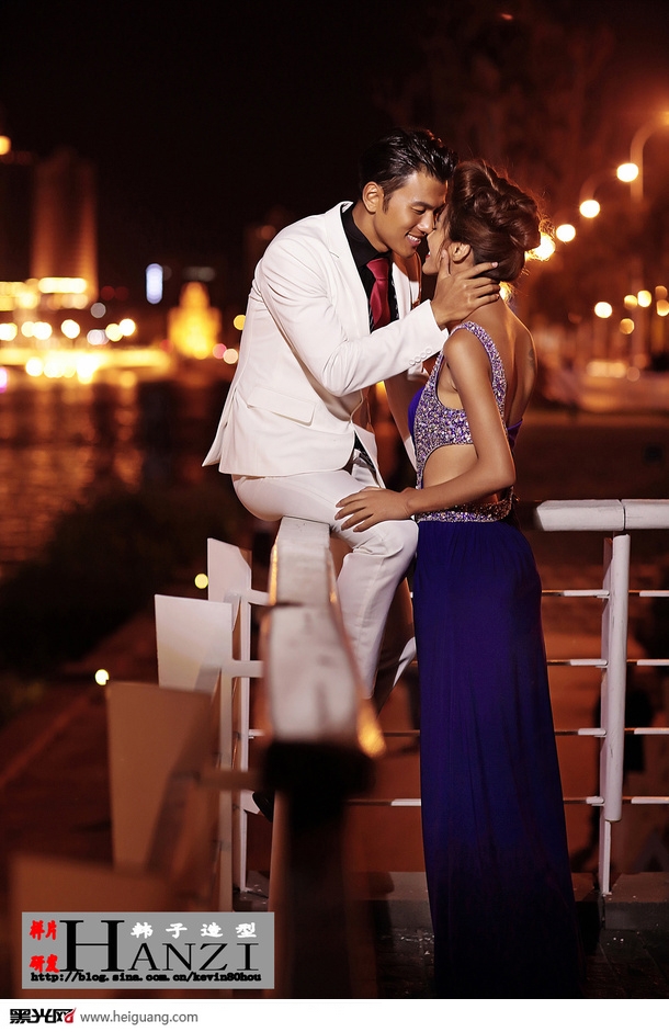 点击大图看下一张:炫夜 婚纱摄影