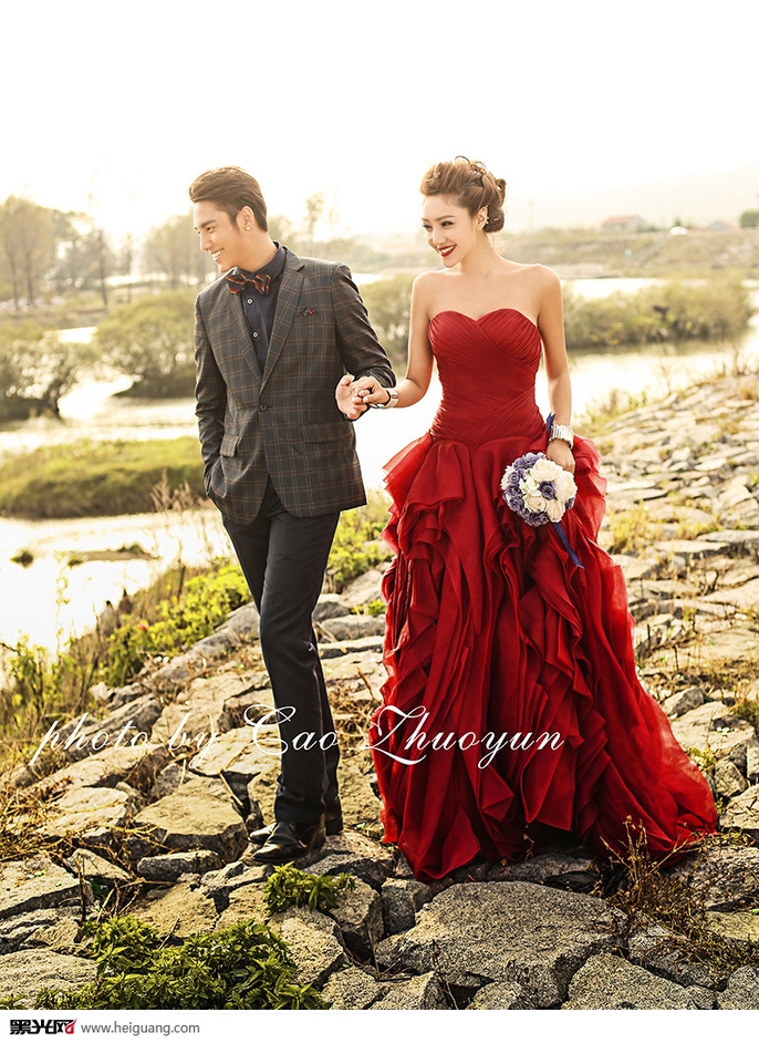 点击大图看下一张：圣索菲亚 婚纱摄影