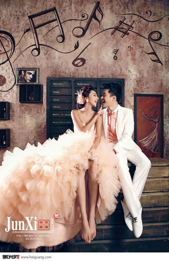 点击大图看下一张:LOVE 婚纱摄影