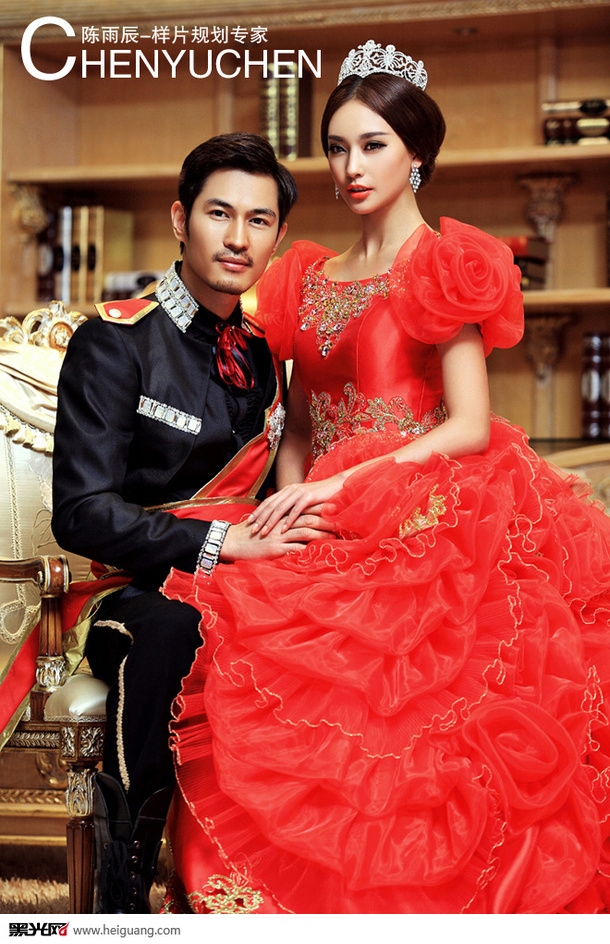 点击大图看下一张:魔幻爱情 婚纱摄影