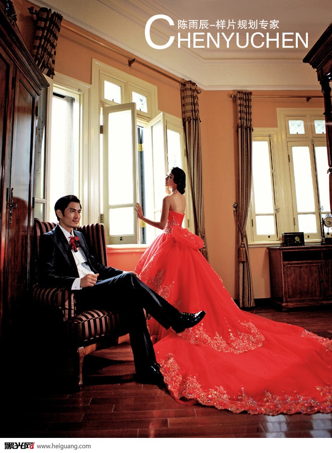 点击大图看下一张：红色嫁衣 婚纱摄影