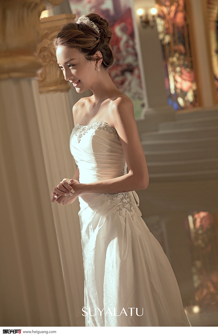 点击大图看下一张:圣彼得教堂 婚纱摄影