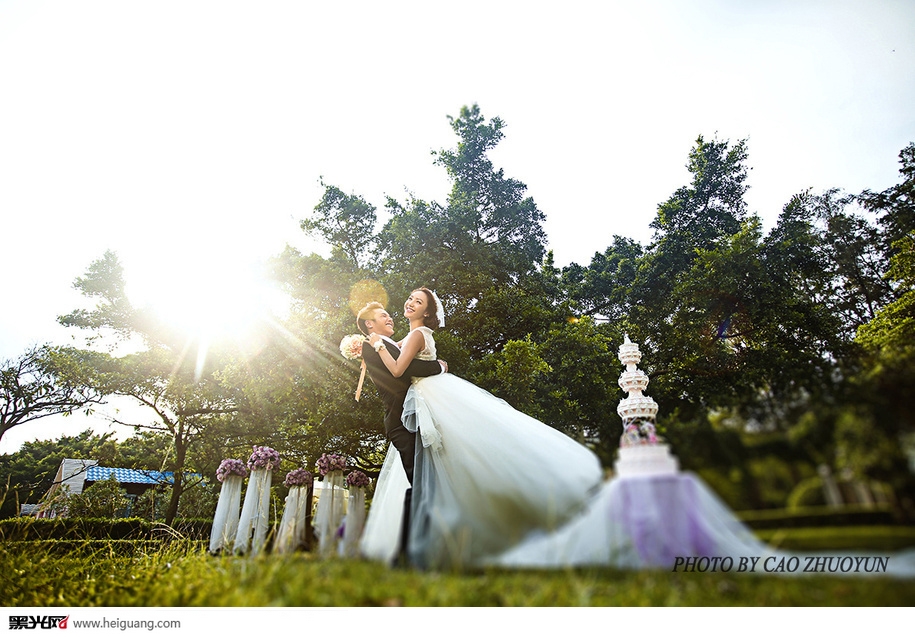 点击大图看下一张：我们结婚了 婚纱摄影