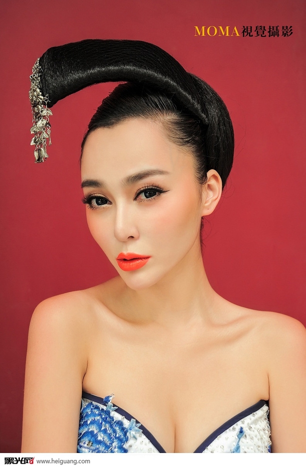 点击大图看下一张：中国风 婚纱摄影