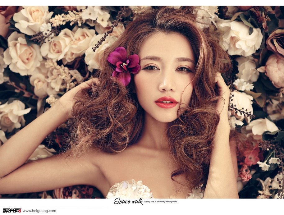 点击大图看下一张：花间爱 婚纱摄影