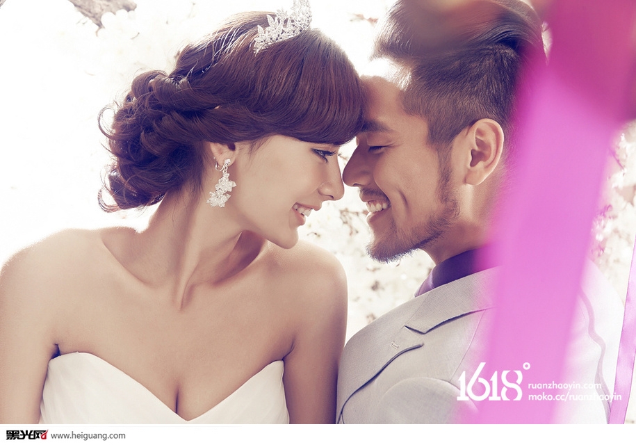 点击大图看下一张:放飞爱 婚纱摄影