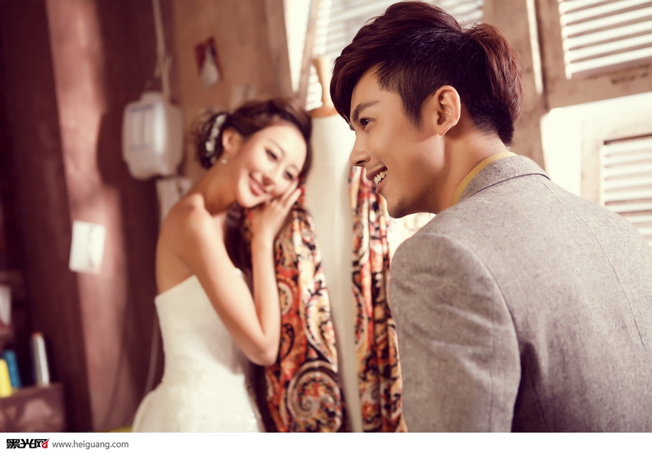 点击大图看下一张：巴尔扎克 婚纱摄影