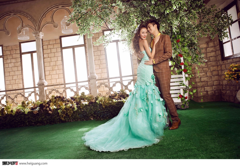 点击大图看下一张:恋爱时光 婚纱摄影