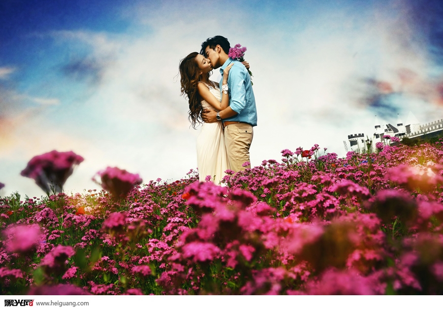 点击大图看下一张：花仙子 婚纱摄影