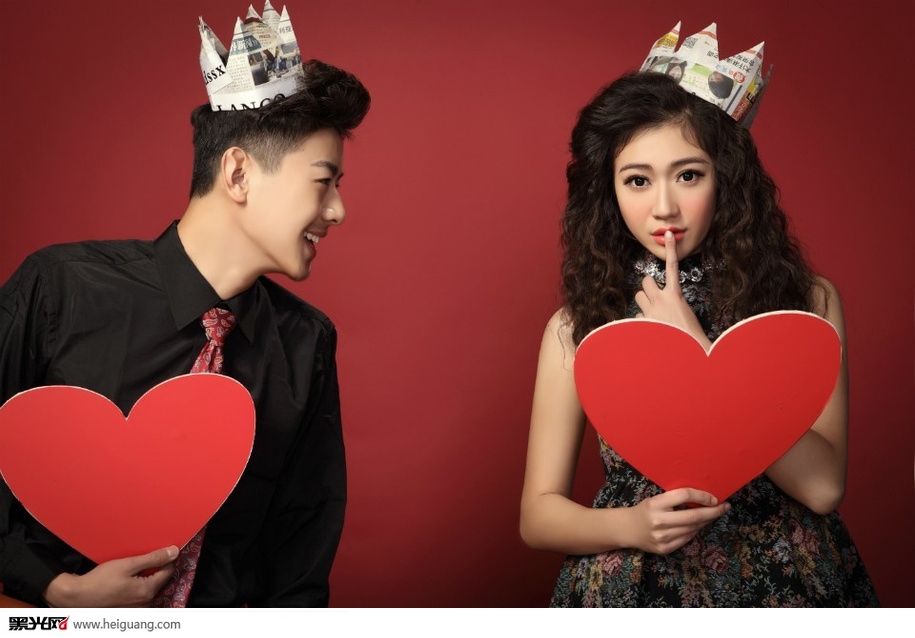 点击大图看下一张：LOVE YOU 婚纱摄影