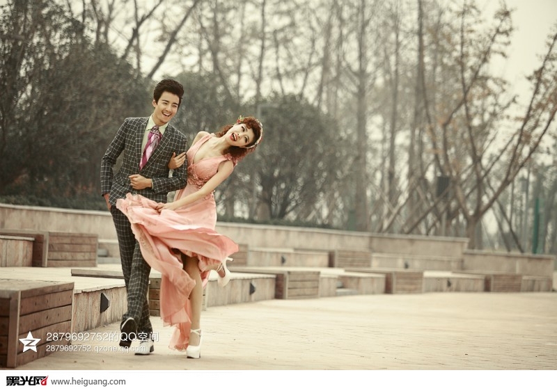 点击大图看下一张:转角遇到爱 婚纱摄影