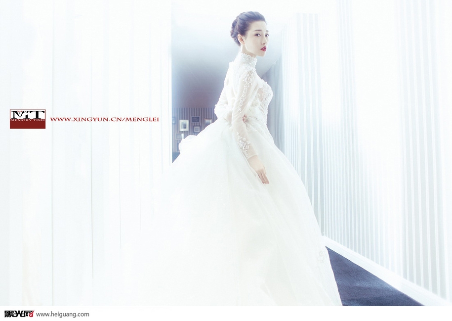 点击大图看下一张：一个人的婚纱 婚纱摄影