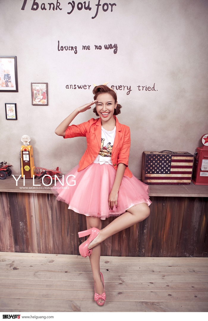 点击大图看下一张：与你相依 婚纱摄影