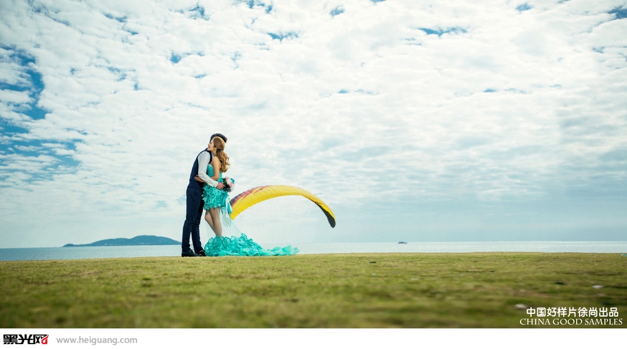 点击大图看下一张：三亚湾恋人 婚纱摄影