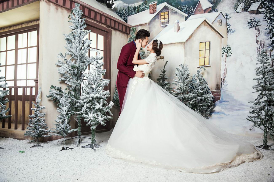 点击大图看下一张：雪景 婚纱摄影