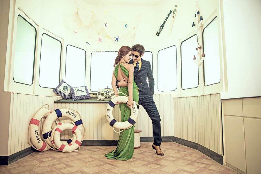 点击大图看下一张：游艇之恋 婚纱摄影