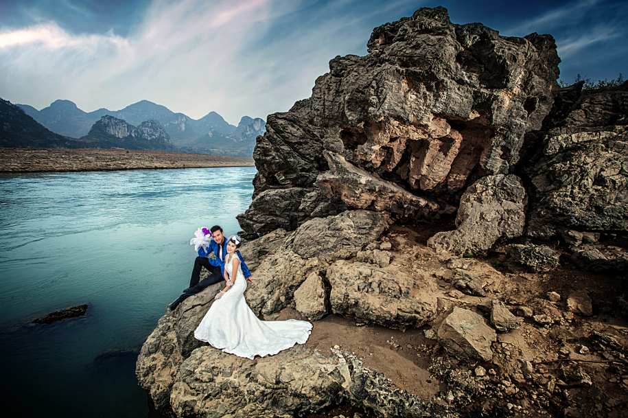 点击大图看下一张：古石滩 婚纱摄影