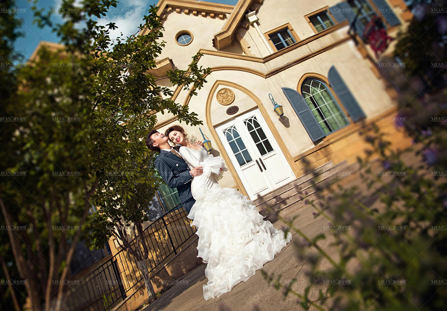 点击大图看下一张：爱斐堡 婚纱摄影