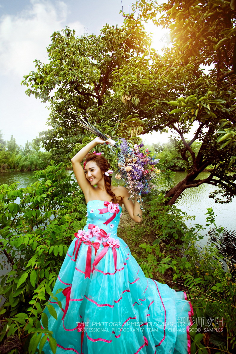 点击大图看下一张：湿地 婚纱摄影
