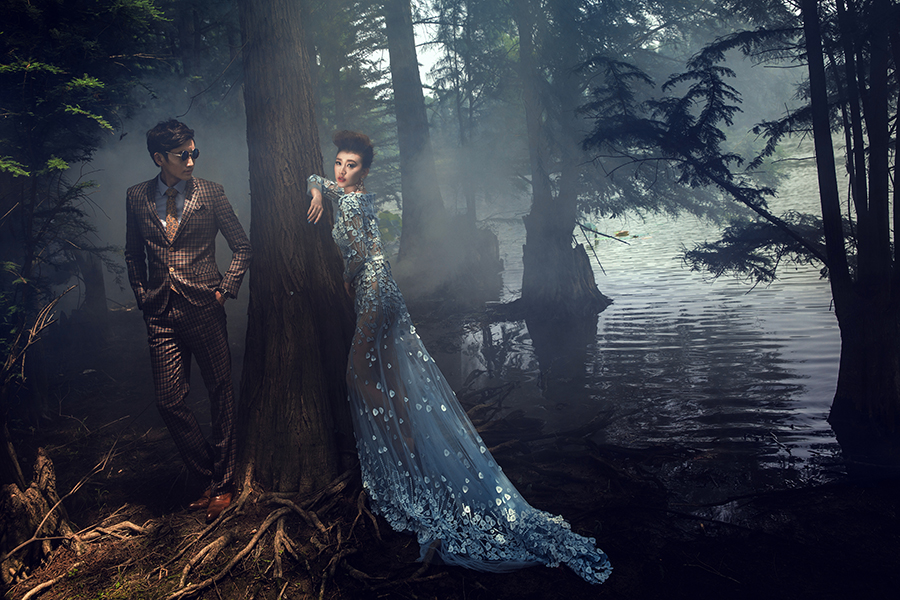 点击大图看下一张：迷情森林 婚纱摄影