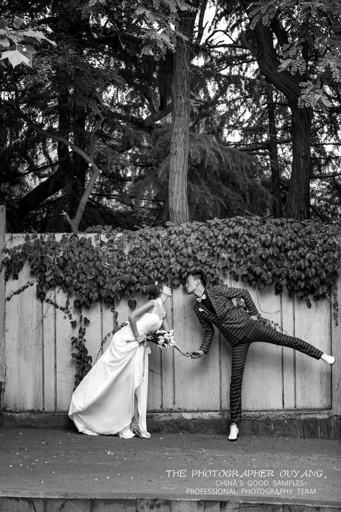点击大图看下一张：欢乐时光 婚纱摄影