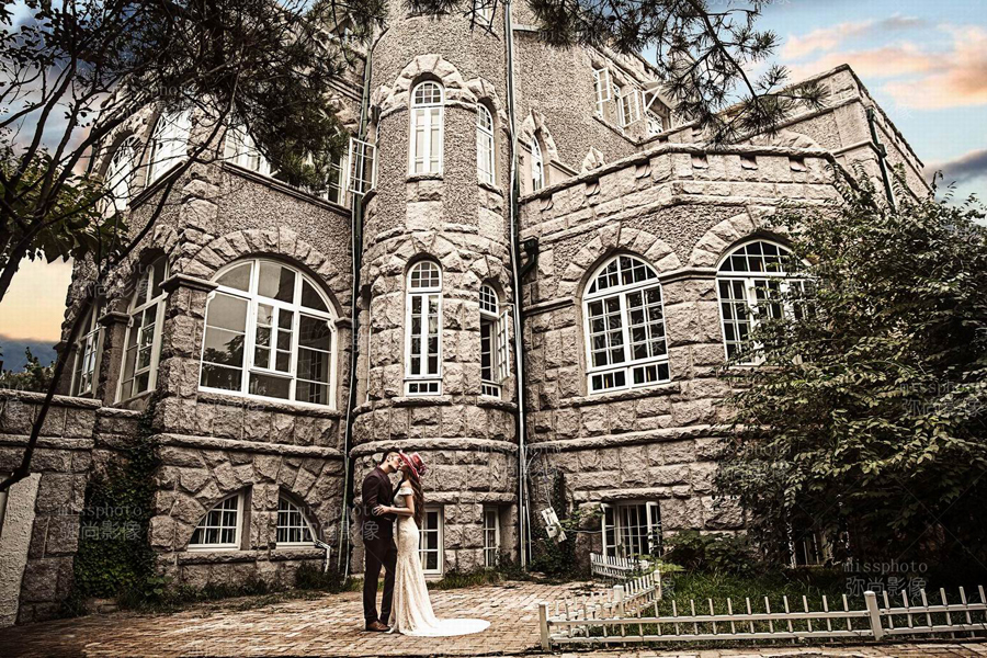 点击大图看下一张：城堡 婚纱摄影