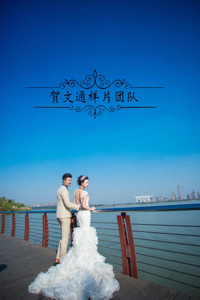 点击大图看下一张：爱海 婚纱摄影