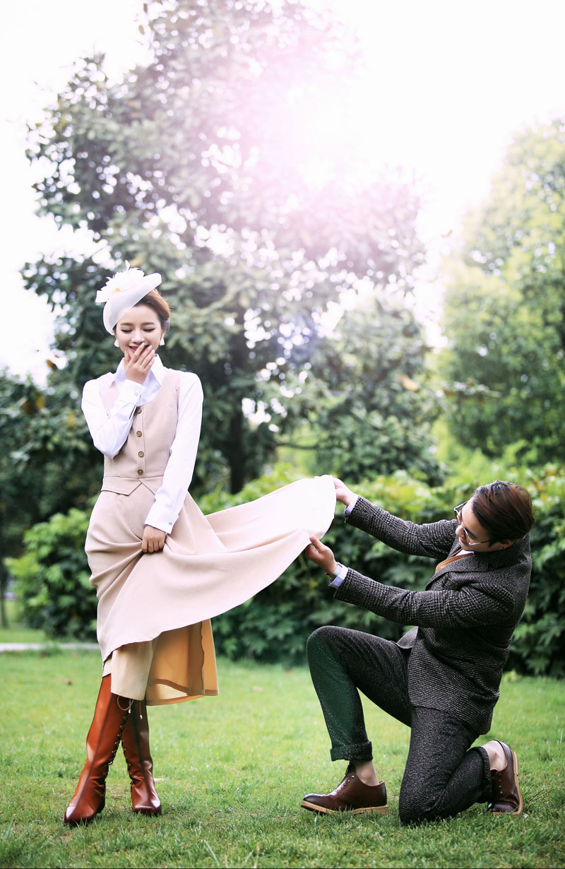 点击大图看下一张:英伦风 婚纱摄影