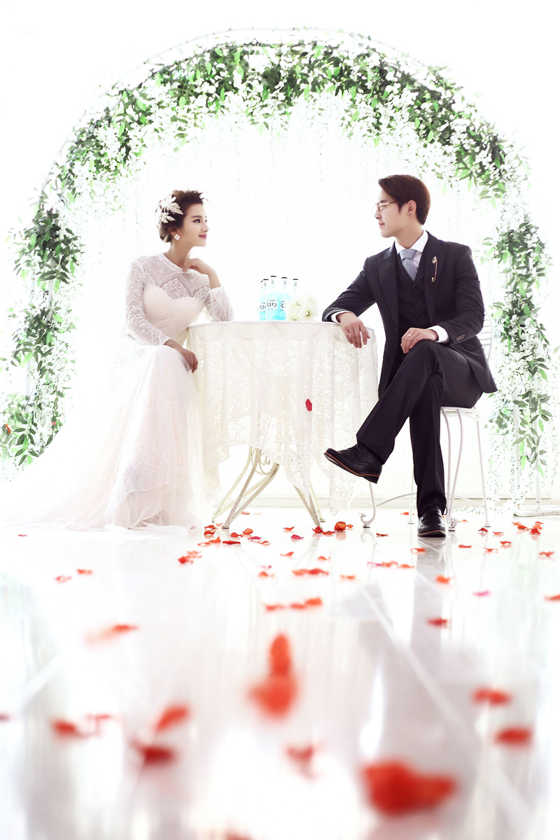 点击大图看下一张:爱的微语 婚纱摄影