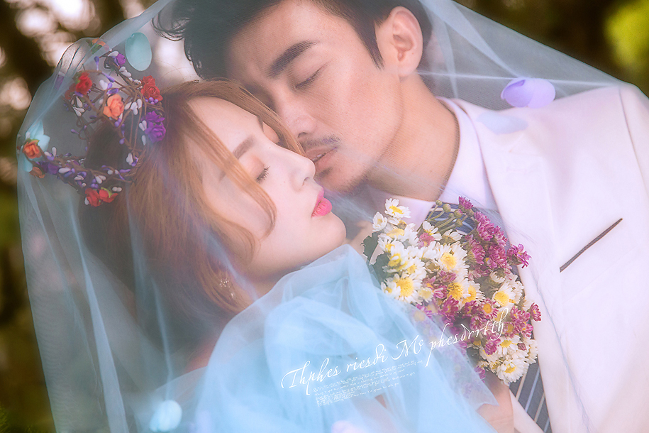 点击大图看下一张:情迷 婚纱摄影