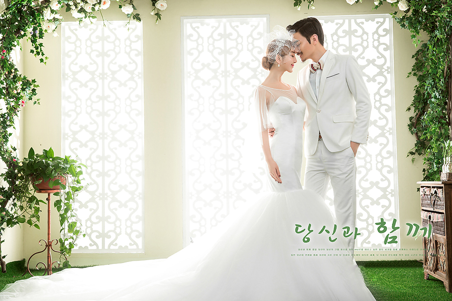 点击大图看下一张:清新小韩 婚纱摄影