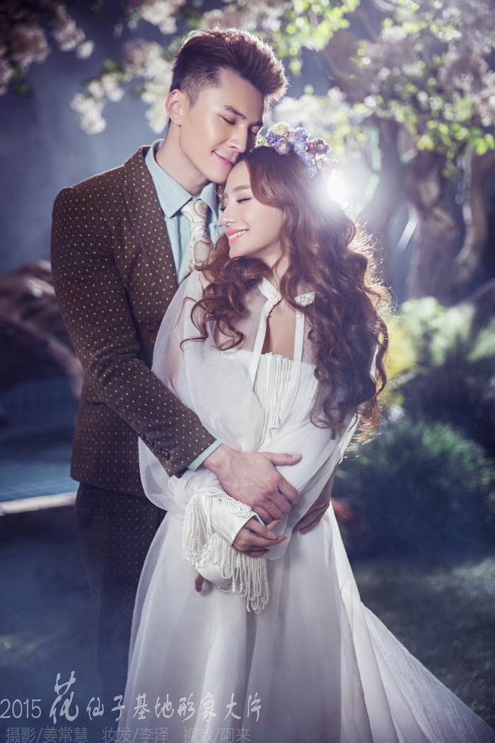 点击大图看下一张:梦境 婚纱摄影