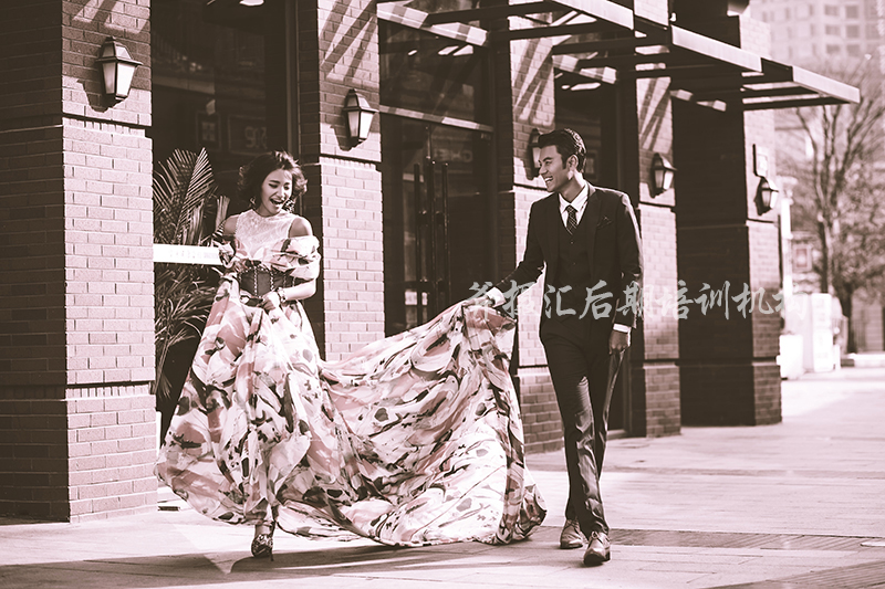 点击大图看下一张:边走边爱 婚纱摄影