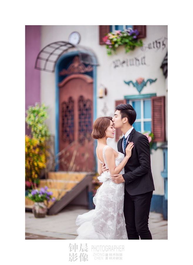 点击大图看下一张:恋语 婚纱摄影