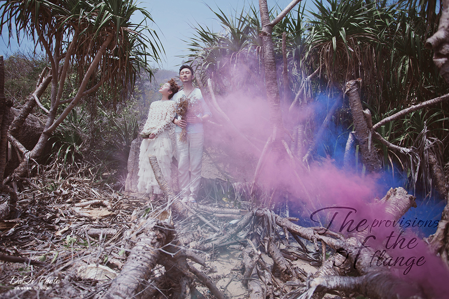 点击大图看下一张:迷情森林 婚纱摄影