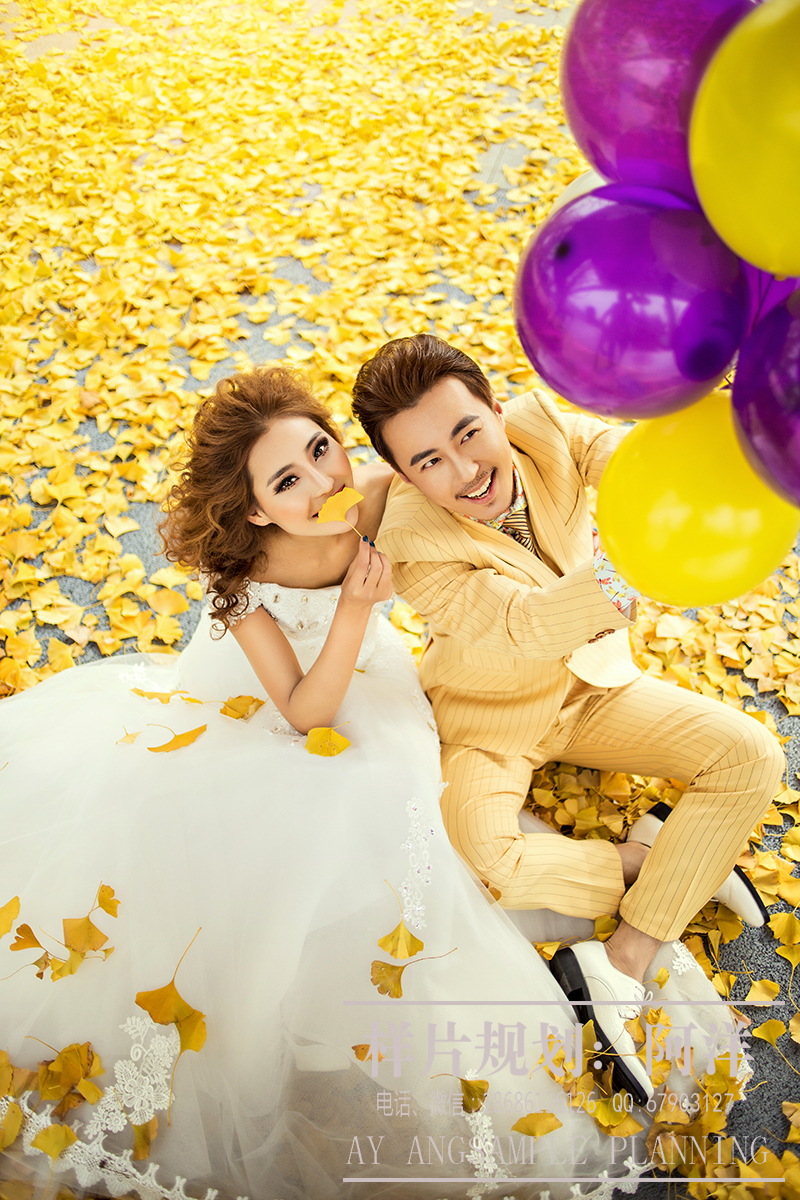 点击大图看下一张：秋意浓 婚纱摄影