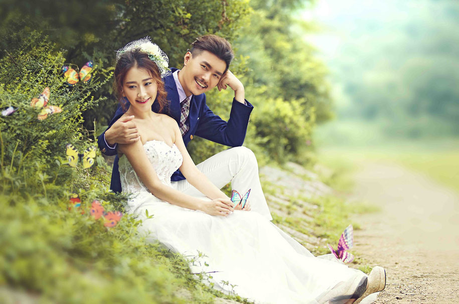 点击大图看下一张：幸福像花儿一样 婚纱摄影