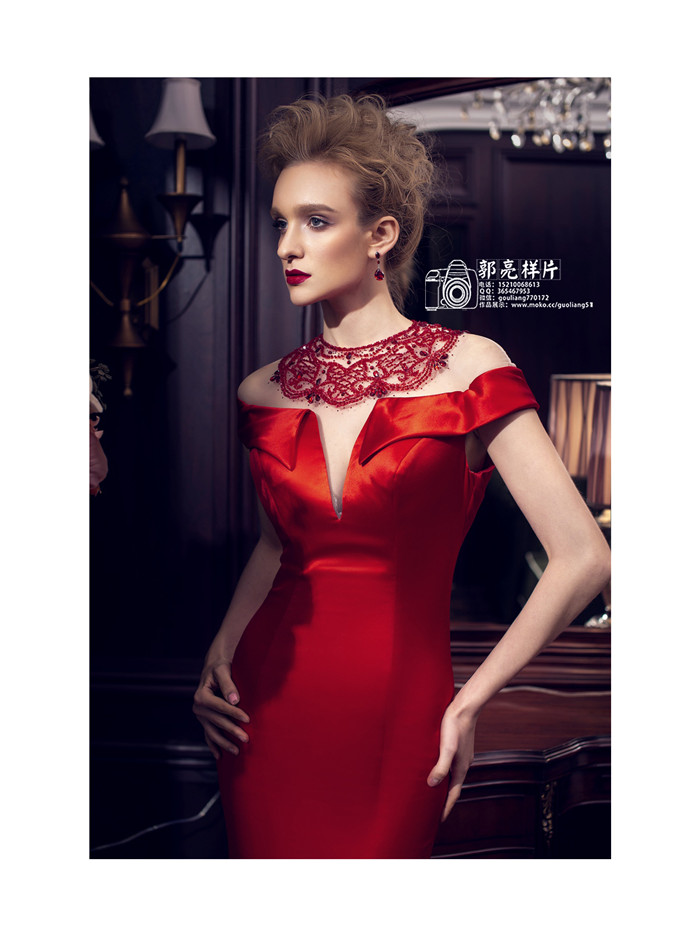 点击大图看下一张:高贵气质 婚纱摄影