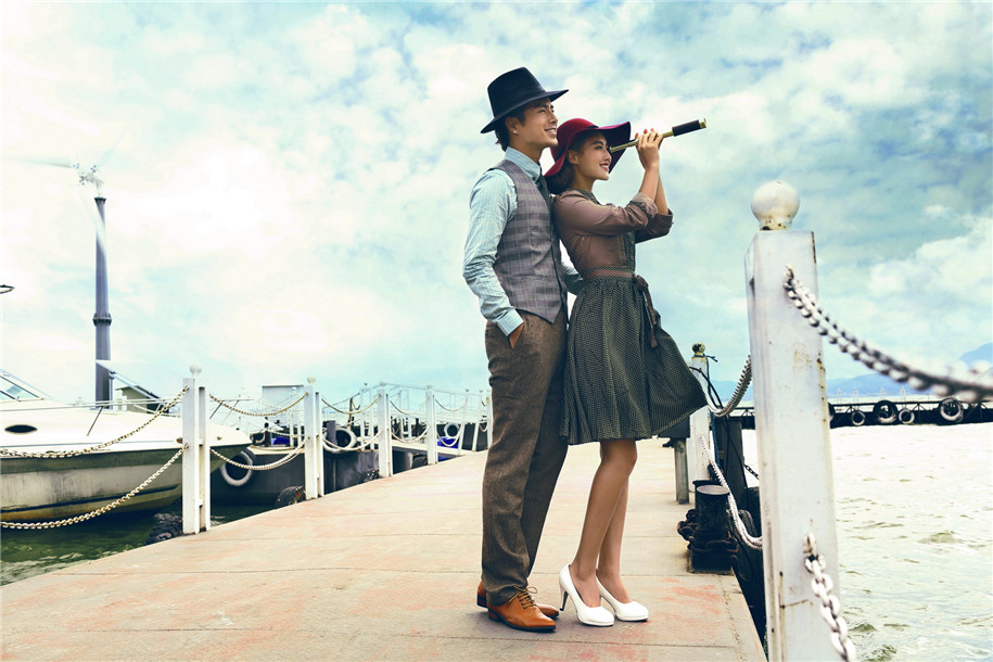 点击大图看下一张:幸福之旅 婚纱摄影