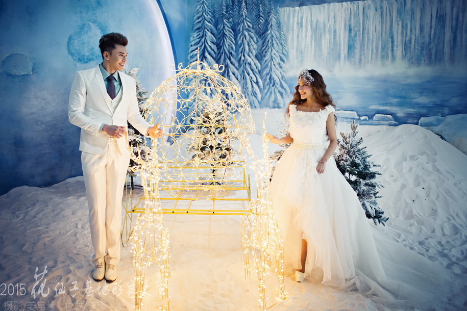 点击大图看下一张：最闪亮的你 婚纱摄影
