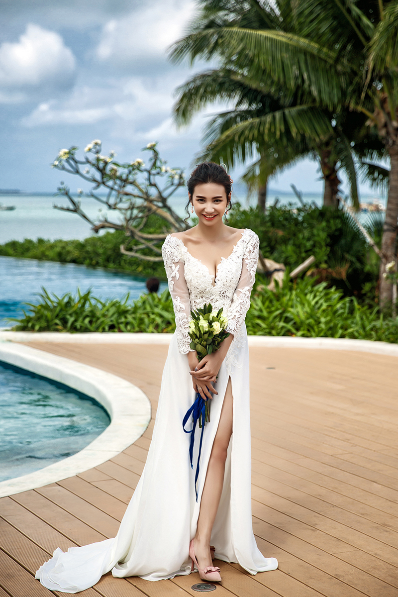 点击大图看下一张：凤凰岛 婚纱摄影