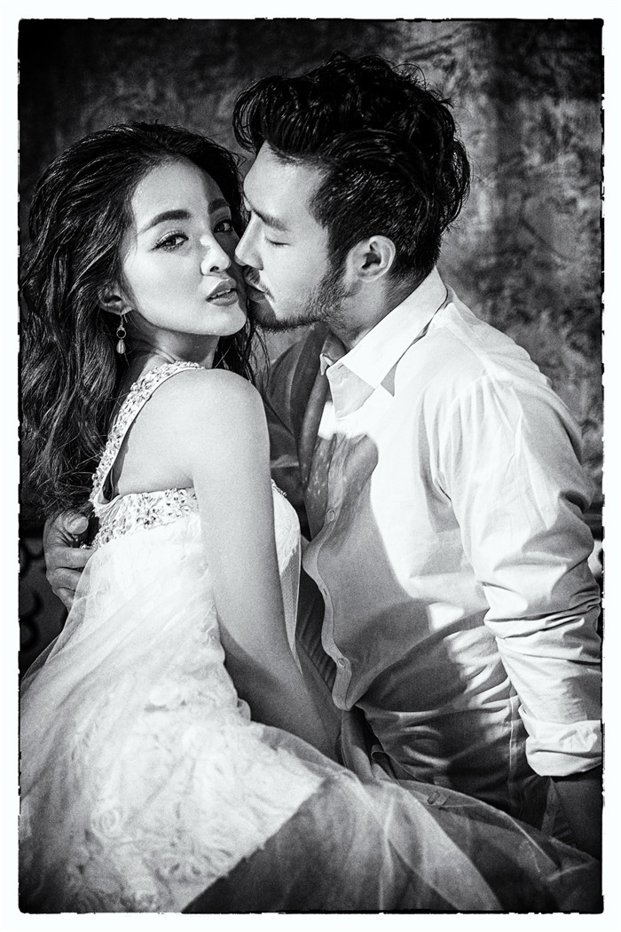 点击大图看下一张：黑白的世界 婚纱摄影