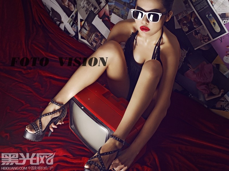 点击大图看下一张：FOTO VISION 写真摄影