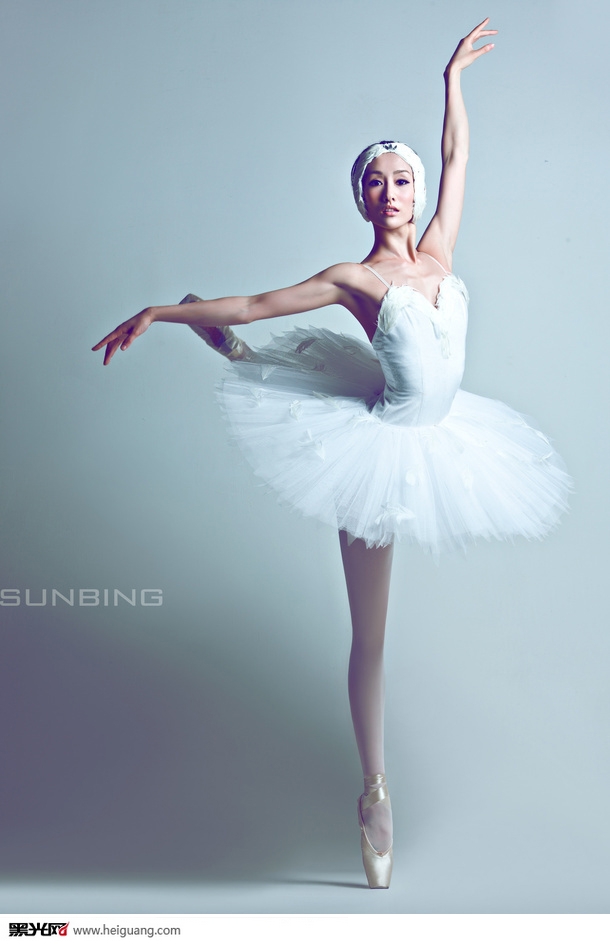 点击大图看下一张：Ballerina 写真摄影