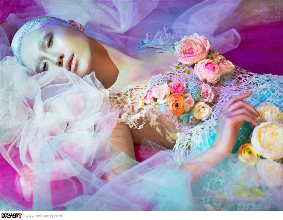 点击大图看下一张:BREAK FREE 写真摄影